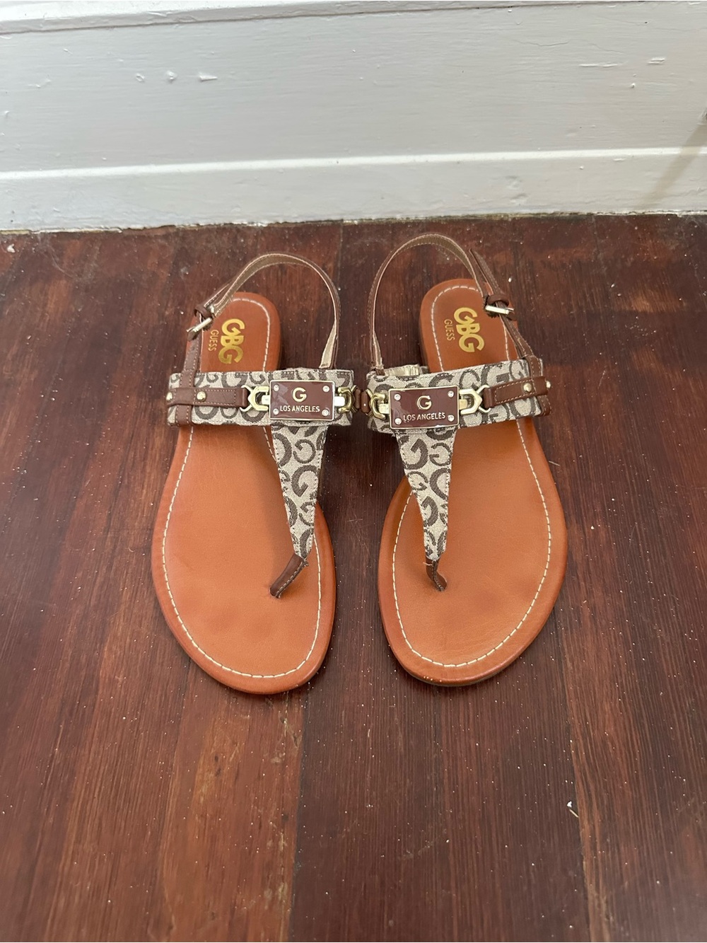 GBG Guess Los Angeles Signature Sandals